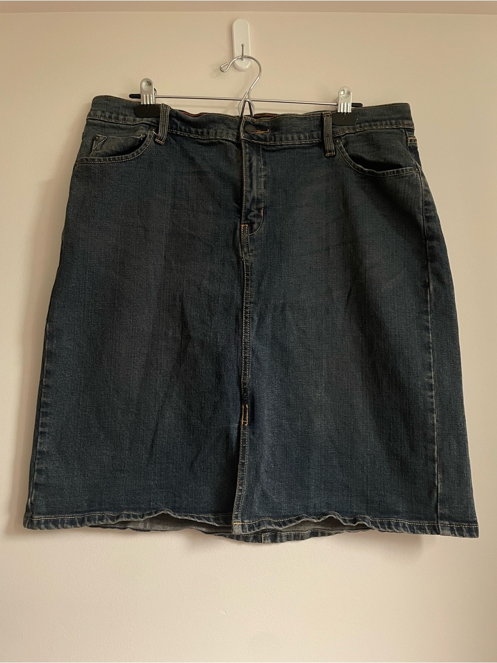 Levi's Dark Blue Denim Cotton Midi Skirt with Back Pocket Stitching